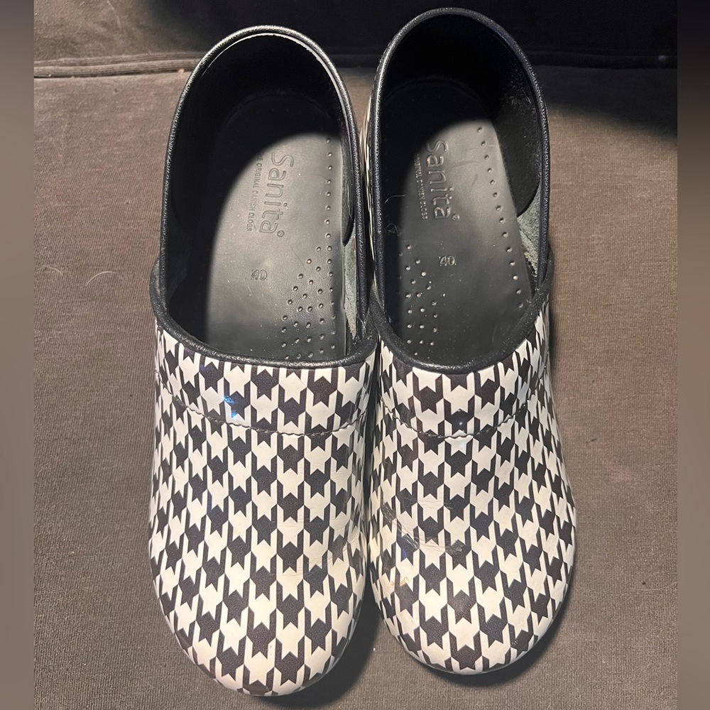 Sanita Clogs